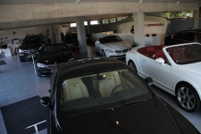 SHOWROOM